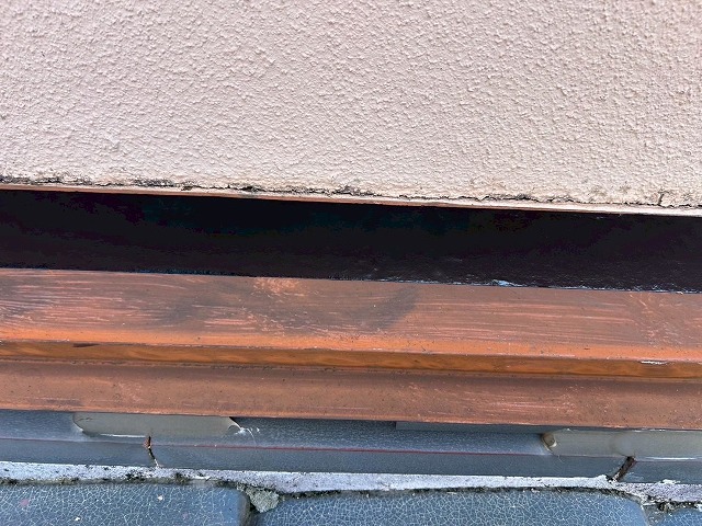 屋根と壁の取り合いの詳細